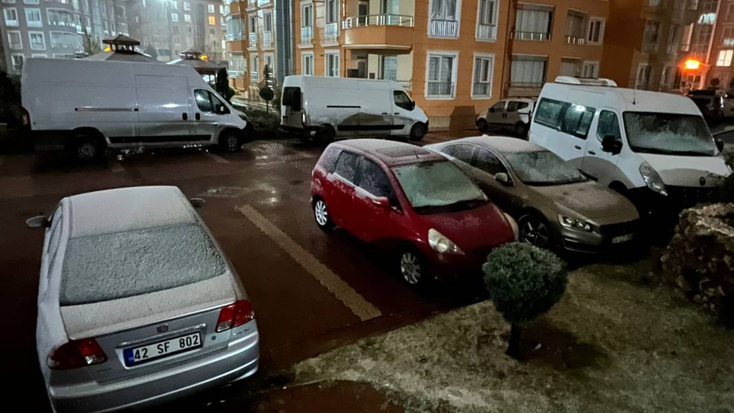 Konya'da özlenen manzara! Mevsimin ilk karı düştü 2